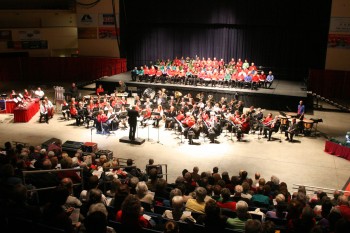 Approximately 2,500 people attended the Christmas Candlelight Concert in 2011.