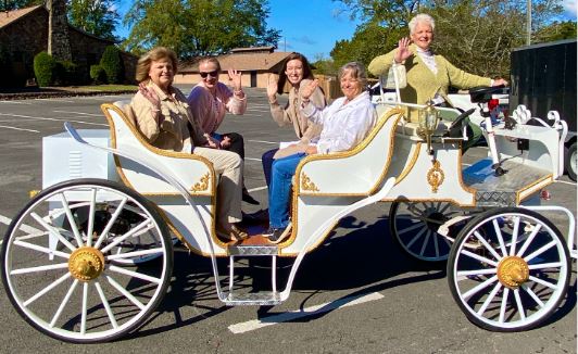 Roman Royal Carriage with Friends