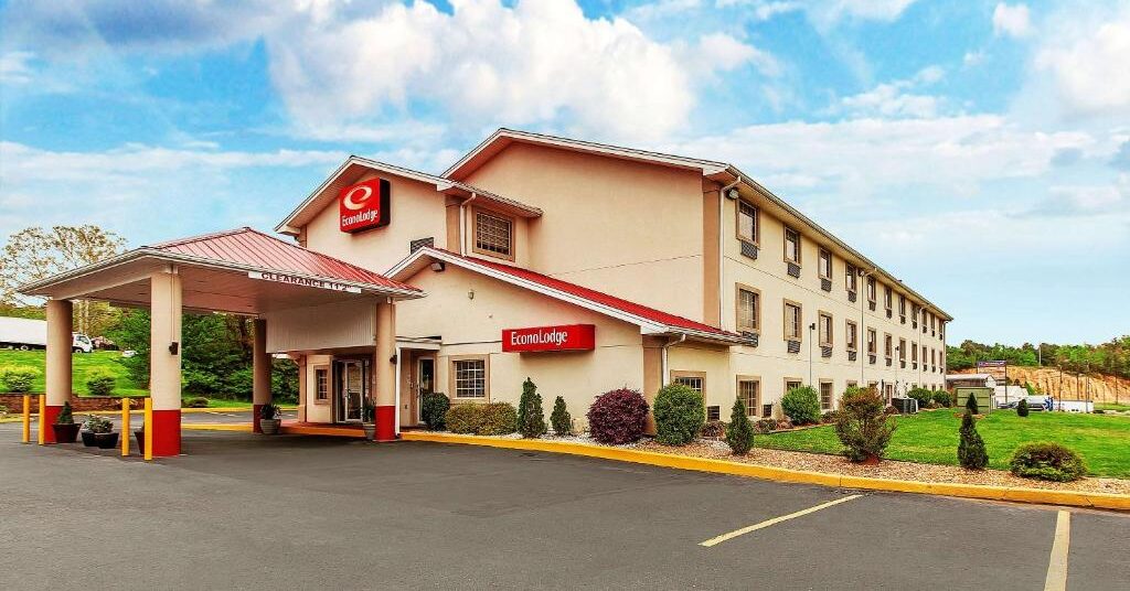 econo lodge hotel
