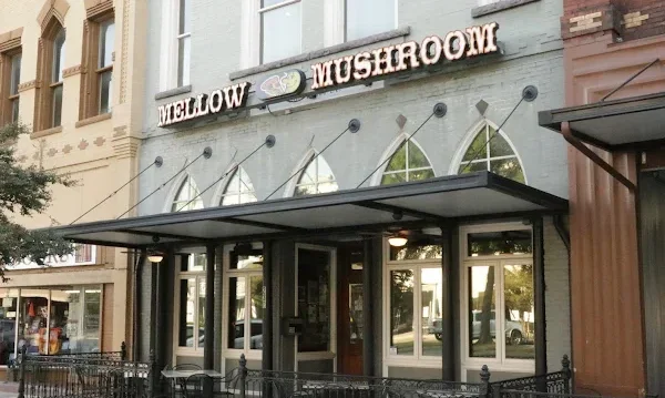 outside of mellow mushroom building