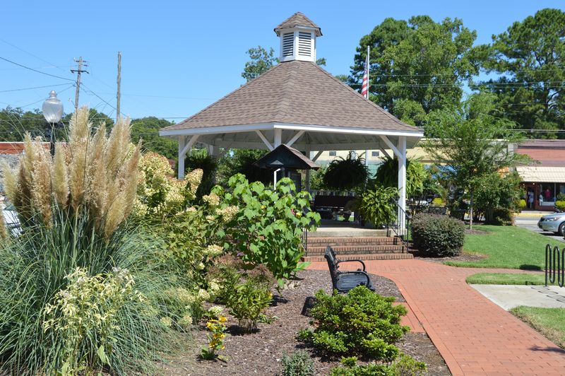cave spring gazebo at downtown square