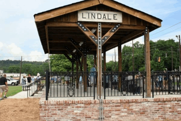 Lindale Train Viewing Platform