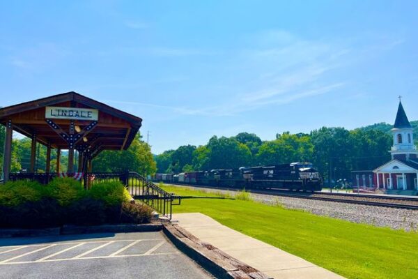 lindale train viewing