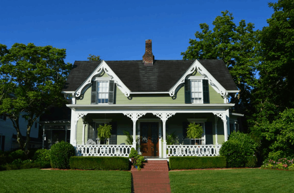 Between the rivers historic home