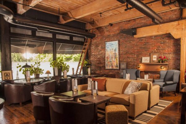 off broad lounge hawthorn suites 4