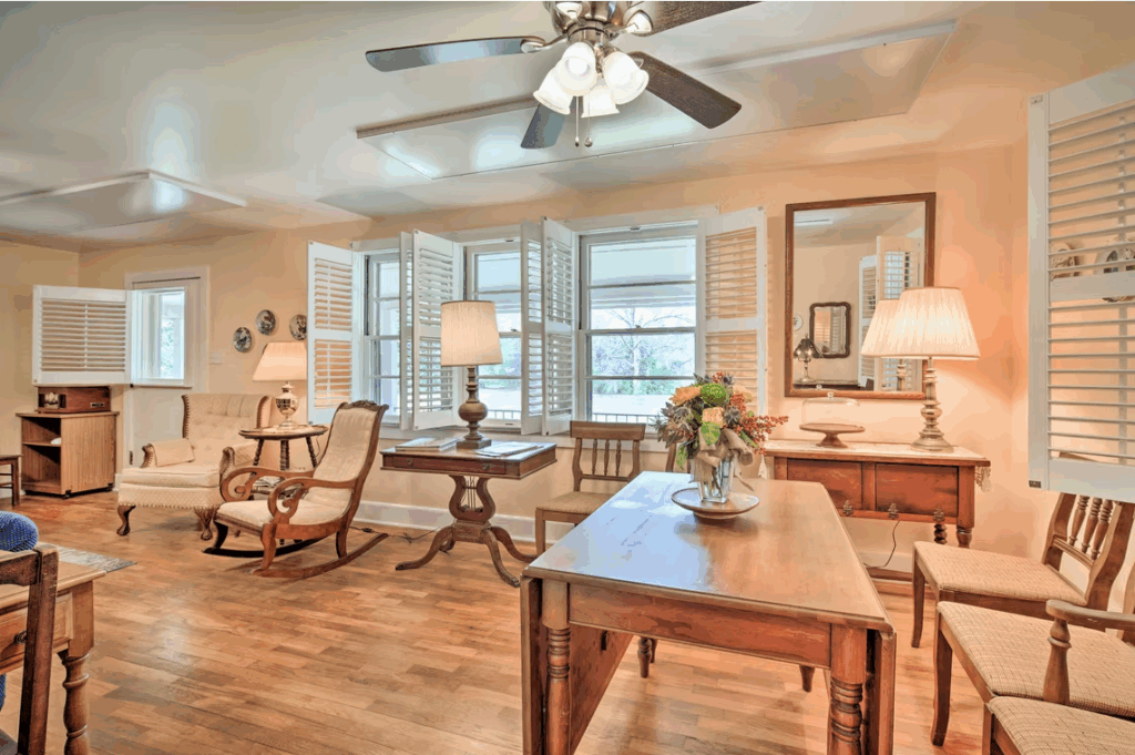 house luellen cave spring ga